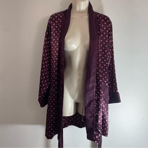 Vintage Victorias Secret Robe Womens One Size O/S Sleepwear Belt Burgundy new. - Picture 3 of 8